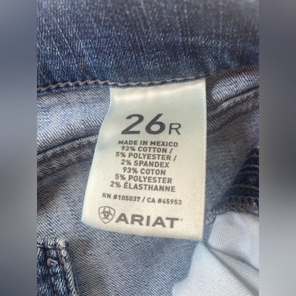 ARIAT MID RISE BOYFRIEND CROP JEAN - Picture 3 of 5